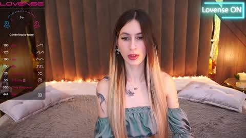 Snapshot of miss_martini chatting on 01-25-25, 07:28   online show from 01-25-25, 07:28