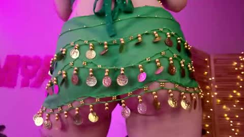 Mamma Mia online show from 10-20-25, 04:24