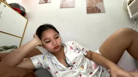 Snapshot of miss_peachyxxx chatting on 05-25-26, 07:03 Lyn online show from 05-25-26, 07:03
