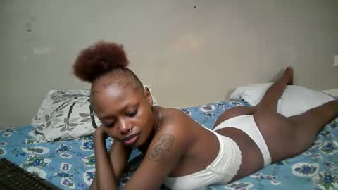 miss_pretty01 online show from 04-29-26, 08:37