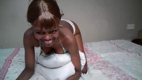 miss_pretty1 online show from 03-25-26, 09:43