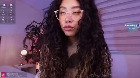 Amy Olivera online show from 10-16-25, 01:23