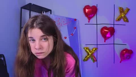 Snapshot of miss_spider chatting on 02-20-25, 06:17 Spider girl Help me reach 10 likes online show from 02-20-25, 06:17
