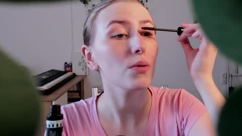 Snapshot of miss_strick chatting on 04-07-26, 09:10 Anneli online show from 04-07-26, 09:10