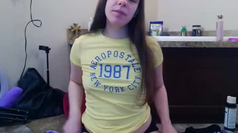 Bella online show from 03-27-26, 02:28