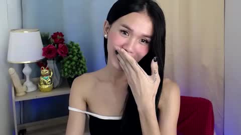 Snapshot of miss_sunshinex chatting on 01-16-25, 01:06 Shine online show from 01-16-25, 01:06