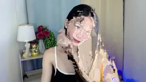 Snapshot of miss_sunshinex chatting on 01-19-25, 01:32 Shine online show from 01-19-25, 01:32