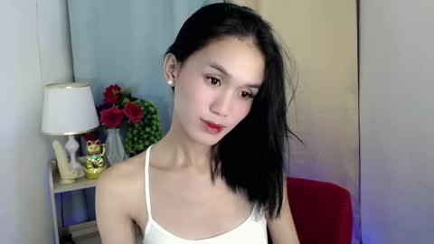 Snapshot of miss_sunshinex chatting on 01-20-25, 11:24 Shine online show from 01-20-25, 11:24
