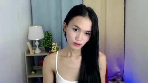 Snapshot of miss_sunshinex chatting on 01-28-25, 02:32 Shine online show from 01-28-25, 02:32
