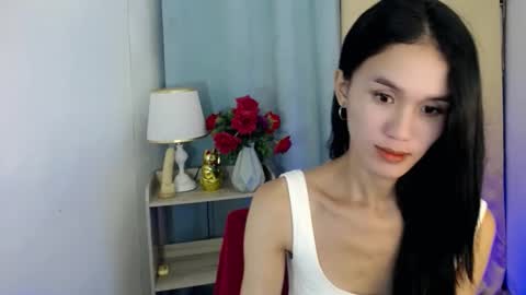 Snapshot of miss_sunshinex chatting on 02-07-25, 09:58 Shine online show from 02-07-25, 09:58