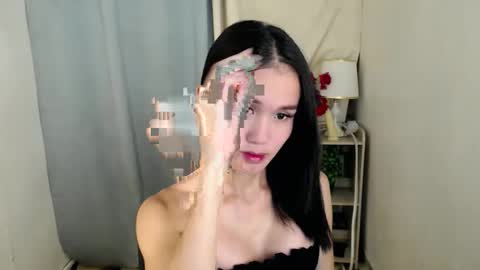 Snapshot of miss_sunshinex chatting on 09-22-25, 05:31 Shine online show from 09-22-25, 05:31