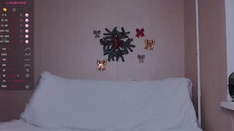 Snapshot of miss_sweetbb chatting on 01-15-25, 03:00 Bella online show from 01-15-25, 03:00