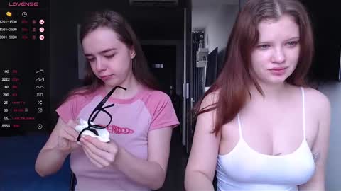 Snapshot of miss_sweetbb chatting on 01-28-25, 02:53 Bella online show from 01-28-25, 02:53