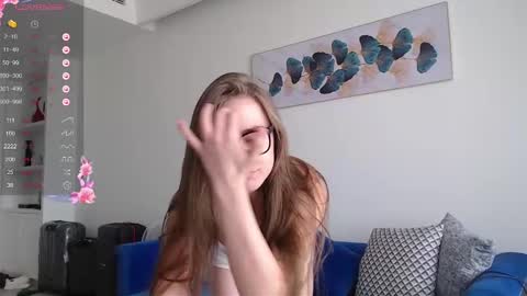 Snapshot of miss_sweetbb chatting on 02-22-25, 03:01 Bella online show from 02-22-25, 03:01