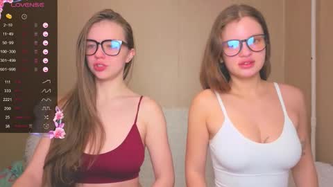 Snapshot of miss_sweetbb chatting on 11-13-25, 05:50 Bella online show from 11-13-25, 05:50