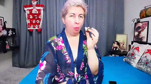 Snapshot of miss_tasha_kom chatting on 12-25-24, 07:14 miss_tasha_kom online show from 12-25-24, 07:14