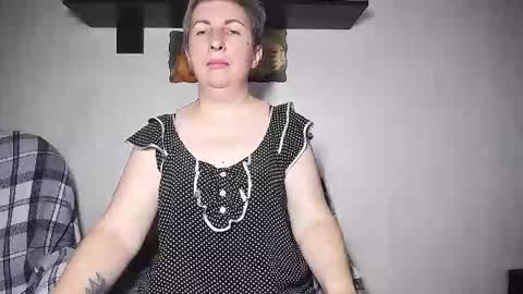Snapshot of miss_tasha_kom chatting on 09-19-25, 08:27 miss_tasha_kom online show from 09-19-25, 08:27