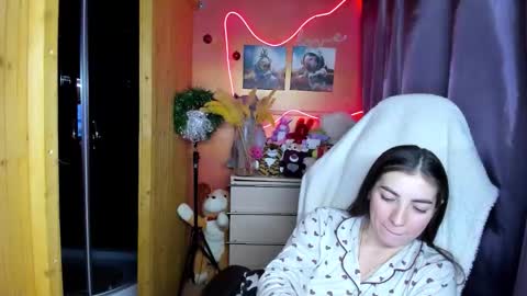 Snapshot of miss_tasy chatting on 01-10-26, 09:00 Melanie January 15th is my birthday there will be an interesting show online show from 01-10-26, 09:00