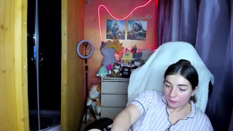 Snapshot of miss_tasy chatting on 03-05-26, 02:51 Melanie January 15th is my birthday there will be an interesting show online show from 03-05-26, 02:51