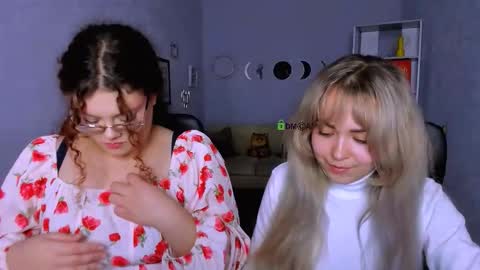 Snapshot of miss_toxic69 chatting on 11-27-25, 02:08 miss_toxic69 online show from 11-27-25, 02:08