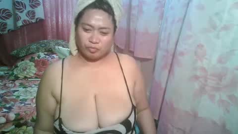 Snapshot of miss_v0lcan0 chatting on 03-10-25, 10:26 miss v0lcan0 online show from 03-10-25, 10:26