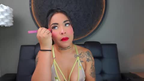 Vaiolette online show from 01-15-26, 11:04