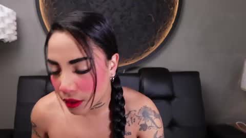 Snapshot of miss_vaiolette chatting on 07-29-26, 11:08 Vaiolette online show from 07-29-26, 11:08