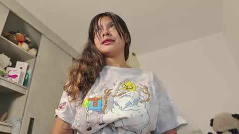Snapshot of miss_valery2 chatting on 05-08-26, 01:33 hanna online show from 05-08-26, 01:33