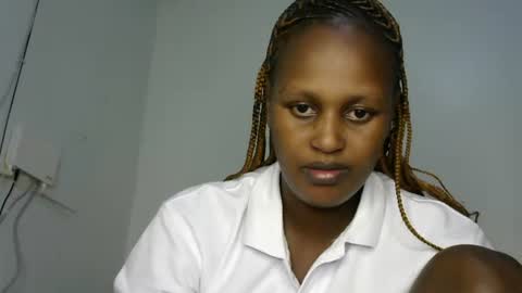 miss_vall online show from 01-31-25, 07:18