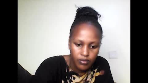 miss_vall online show from 10-16-25, 07:20