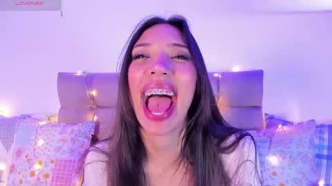 Miss Veronica online show from 02-06-25, 06:46