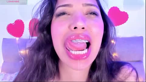 Miss Veronica online show from 02-12-25, 02:43