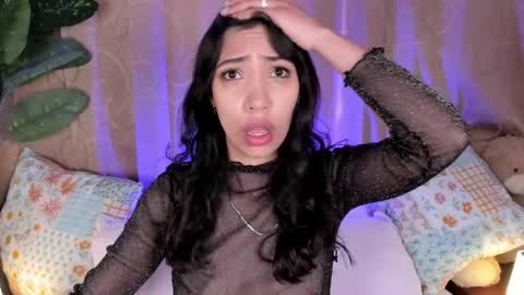 Snapshot of miss_veronica2 chatting on 06-08-26, 01:00 Miss Veronica online show from 06-08-26, 01:00