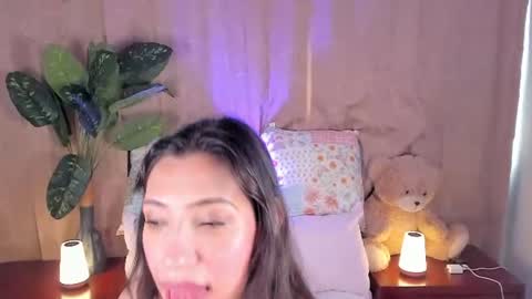 Snapshot of miss_veronica2 chatting on 07-09-26, 01:37 Miss Veronica online show from 07-09-26, 01:37