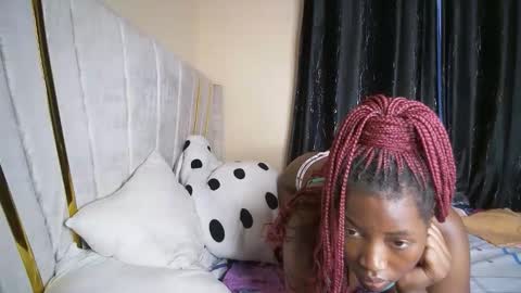 miss_worldfire online show from 10-23-25, 06:13