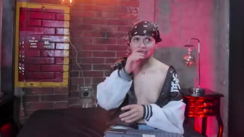 Snapshot of missaelrossi chatting on 04-10-26, 08:46 Miguel online show from 04-10-26, 08:46