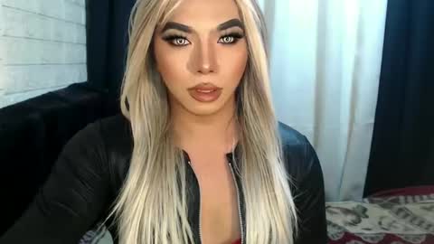 Snapshot of missaira69 chatting on 02-15-25, 12:37 AIRA online show from 02-15-25, 12:37