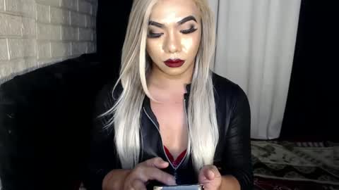 Snapshot of missaira69 chatting on 02-24-25, 03:02 AIRA online show from 02-24-25, 03:02