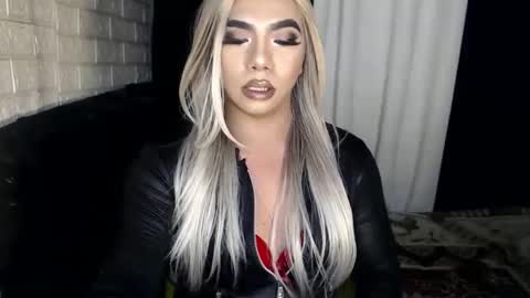 Snapshot of missaira69 chatting on 02-28-25, 01:37 AIRA online show from 02-28-25, 01:37