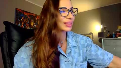 Snapshot of missale chatting on 05-24-26, 08:14 Alesyamuscledoll online show from 05-24-26, 08:14