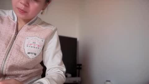 Snapshot of missameliah chatting on 09-25-25, 12:53 Ameliahs online show from 09-25-25, 12:53