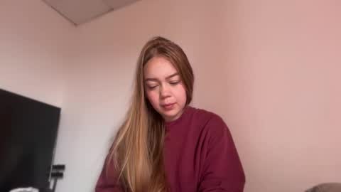 Snapshot of missameliah chatting on 10-18-25, 03:02 Ameliahs online show from 10-18-25, 03:02