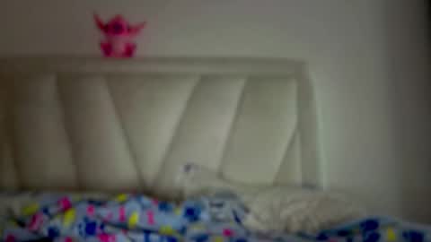 Snapshot of missameliah chatting on 03-04-26, 12:27 Ameliahs online show from 03-04-26, 12:27