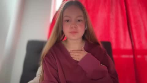 Snapshot of missameliah chatting on 03-11-26, 12:22 Ameliahs online show from 03-11-26, 12:22