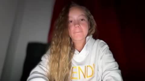 Snapshot of missameliah chatting on 03-25-26, 09:37 Ameliahs online show from 03-25-26, 09:37