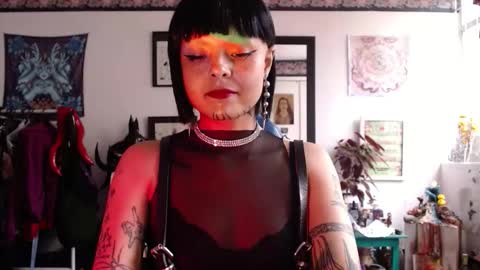 Snapshot of missanarky chatting on 02-10-26, 08:13 Anarkitten online show from 02-10-26, 08:13