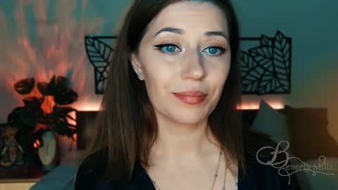 Snapshot of missbeverlymills chatting on 01-17-25, 10:45 The divine Beverly online show from 01-17-25, 10:45