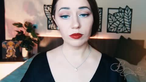 Snapshot of missbeverlymills chatting on 02-21-25, 10:50 The divine Beverly online show from 02-21-25, 10:50