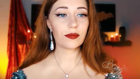 Snapshot of missbeverlymills chatting on 10-16-25, 02:45 The divine Beverly online show from 10-16-25, 02:45