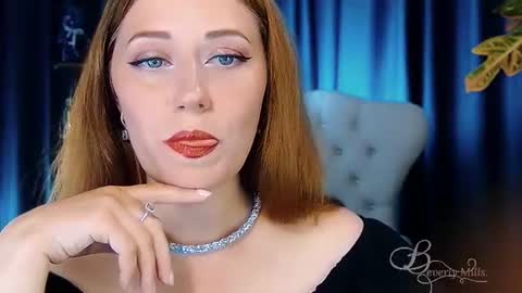 Snapshot of missbeverlymills chatting on 07-11-26, 08:28 The divine Beverly online show from 07-11-26, 08:28